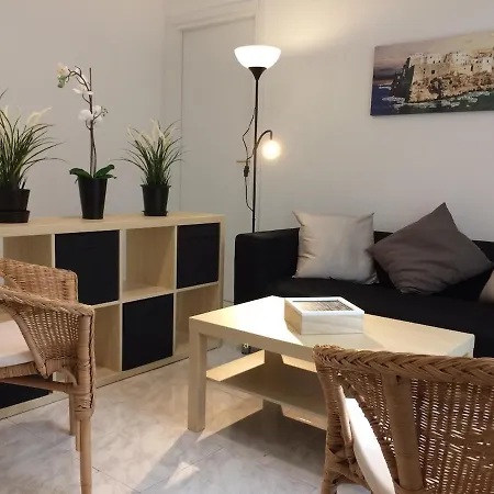 Lägenhet Spacious And Bright Private Balcony Fo Family